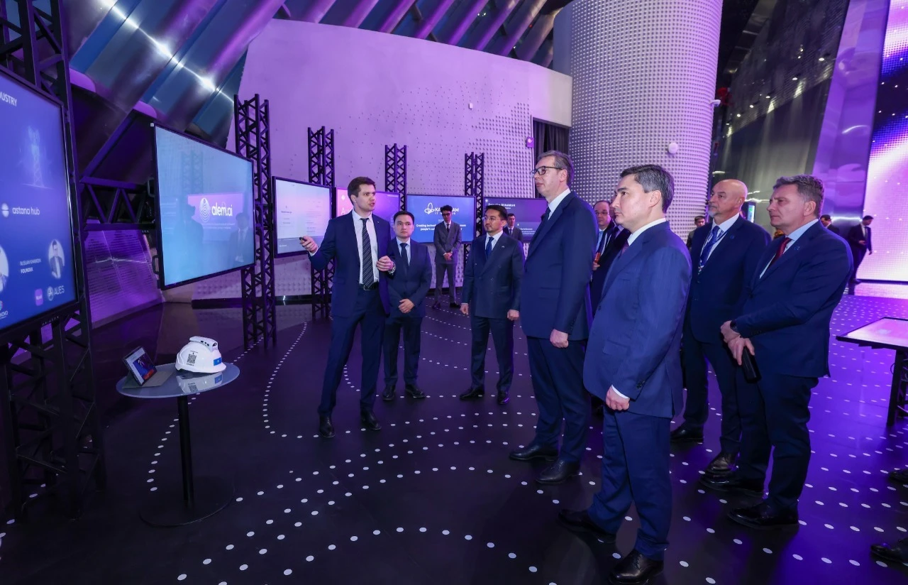 Президент Сербии посетил центр Alem.ai в Казахстане